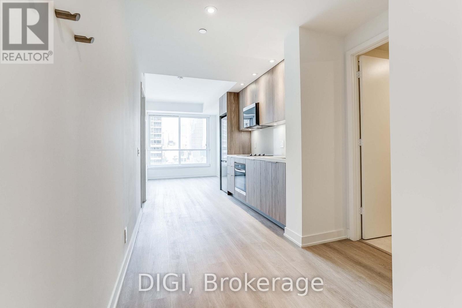 Q1215 - 120 Ontario Street Property Photo 1