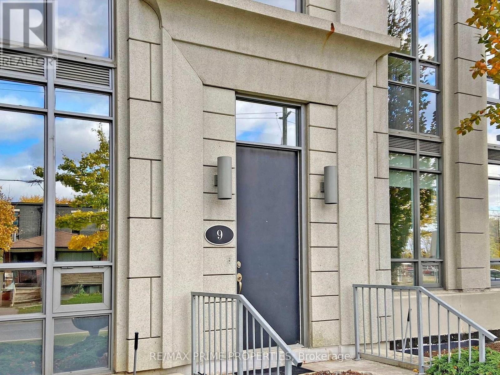 9 Greenview Avenue Property Photo 2