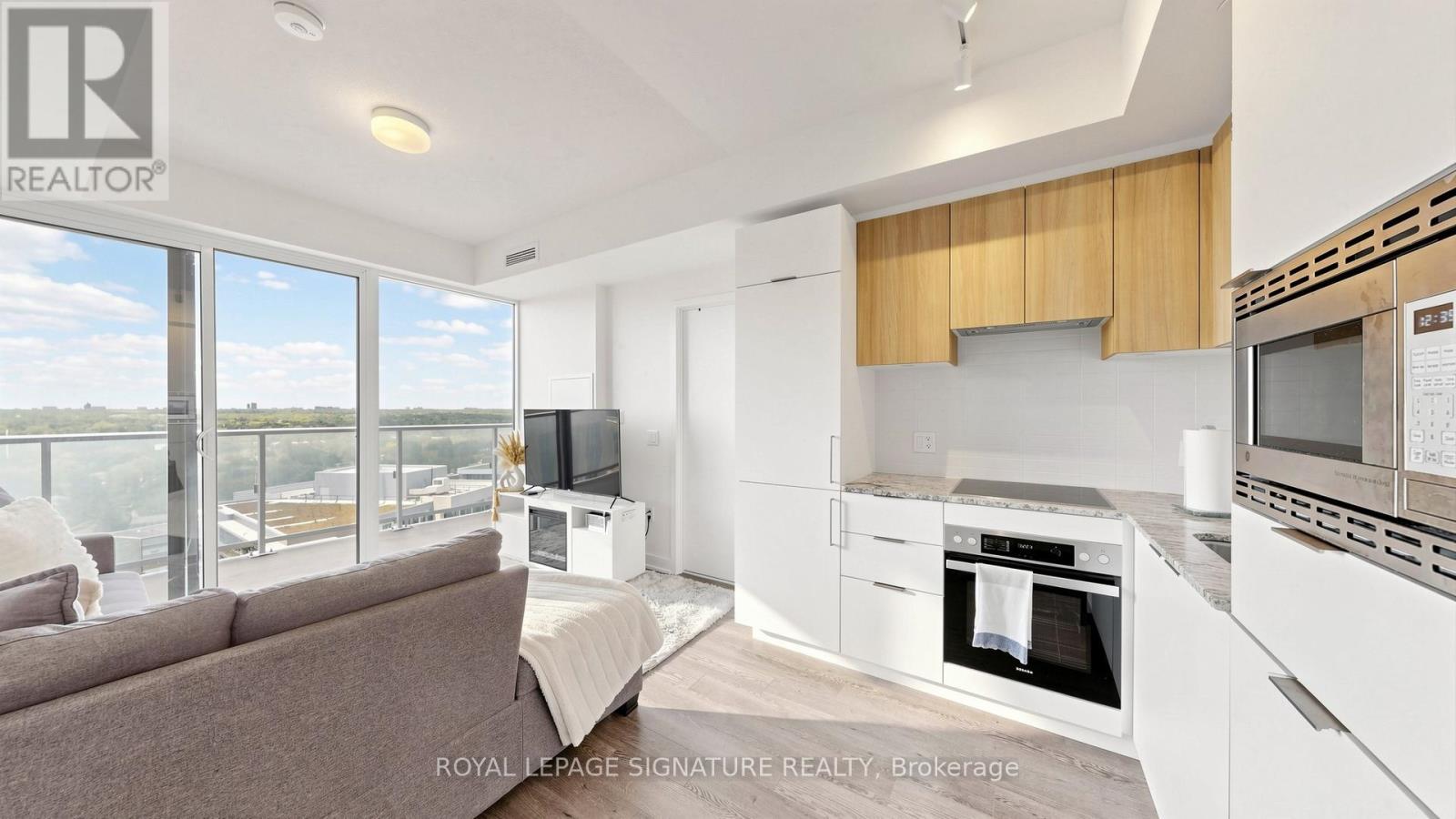 1608 - 50 O'neill Road Property Photo 1