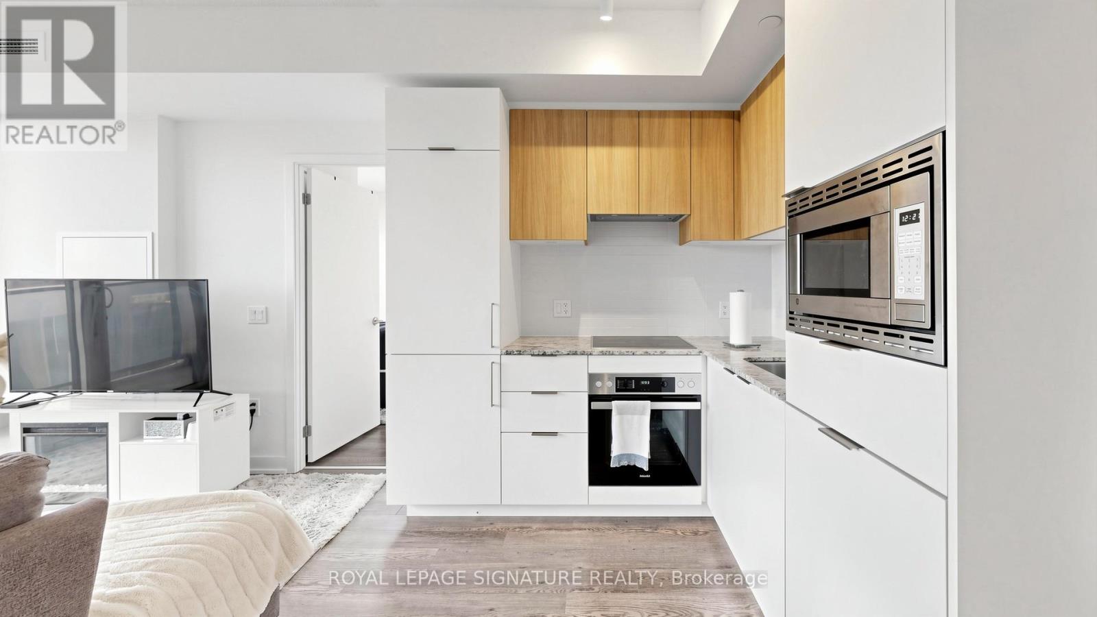 1608 - 50 O'neill Road Property Photo 2