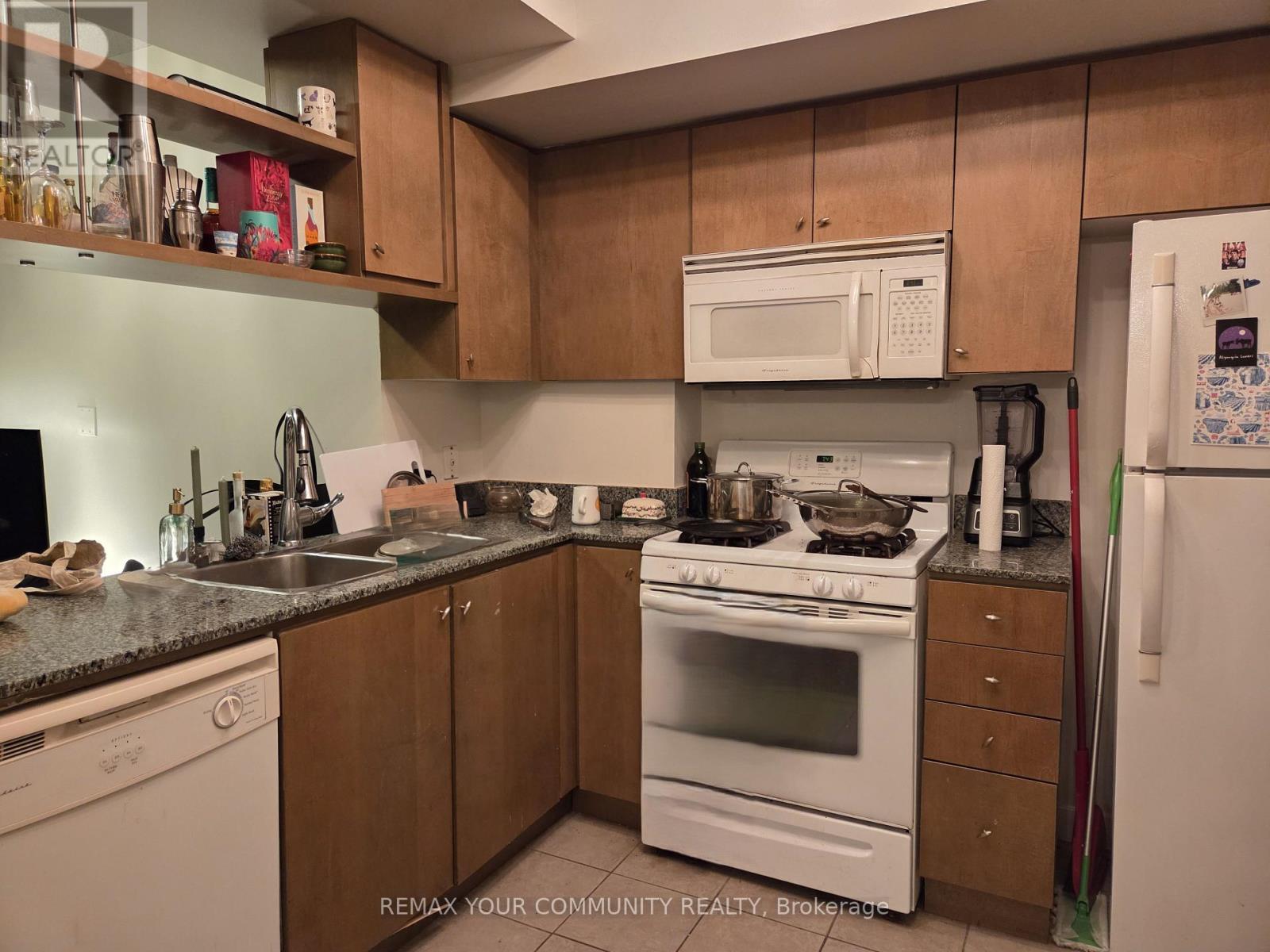 5205 - 35 Mariner Terrace Property Photo 3