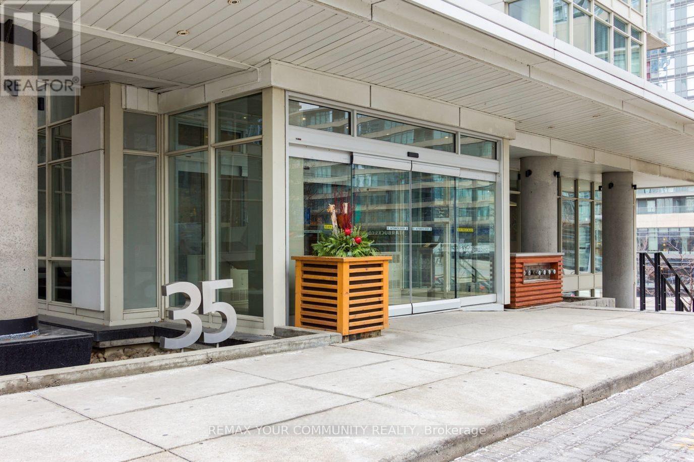 5205 - 35 Mariner Terrace Property Photo 14