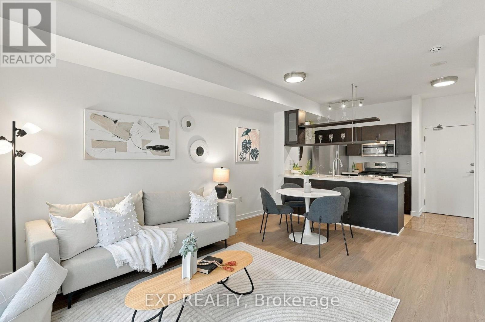 301 - 9 SPADINA AVENUE Property Photo 1