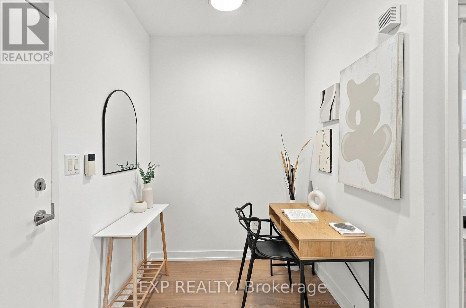 301 - 9 Spadina Avenue Property Photo 11