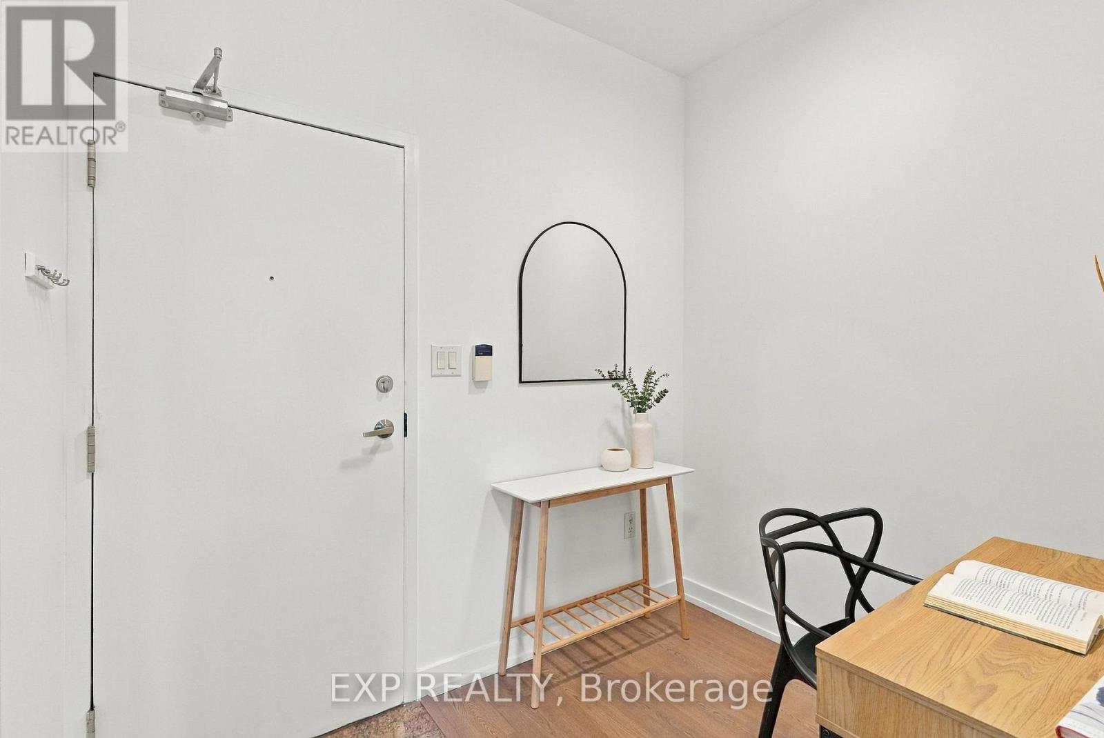 301 - 9 Spadina Avenue Property Photo 13