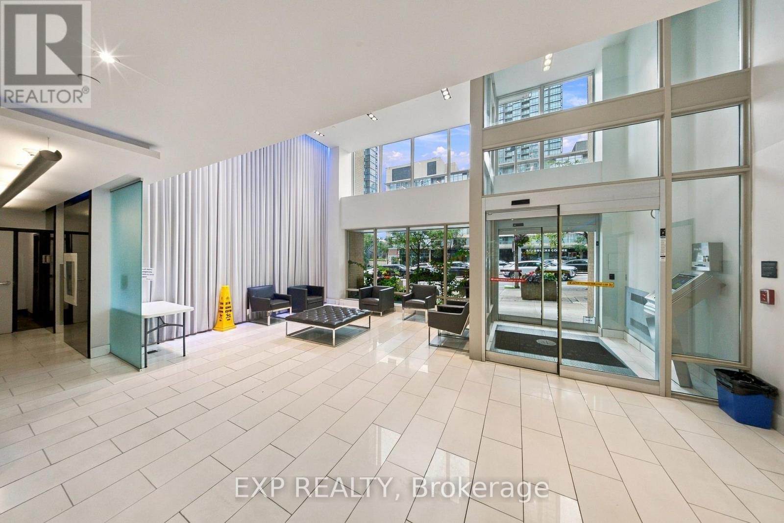 301 - 9 Spadina Avenue Property Photo 22