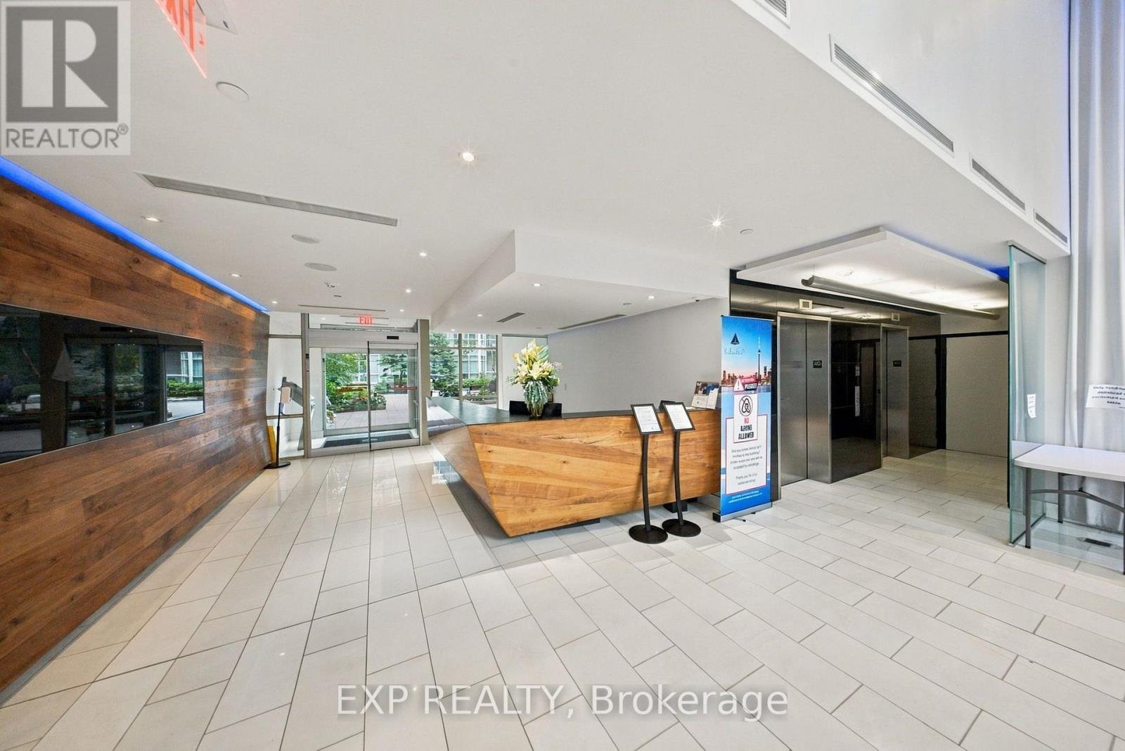 301 - 9 Spadina Avenue Property Photo 23