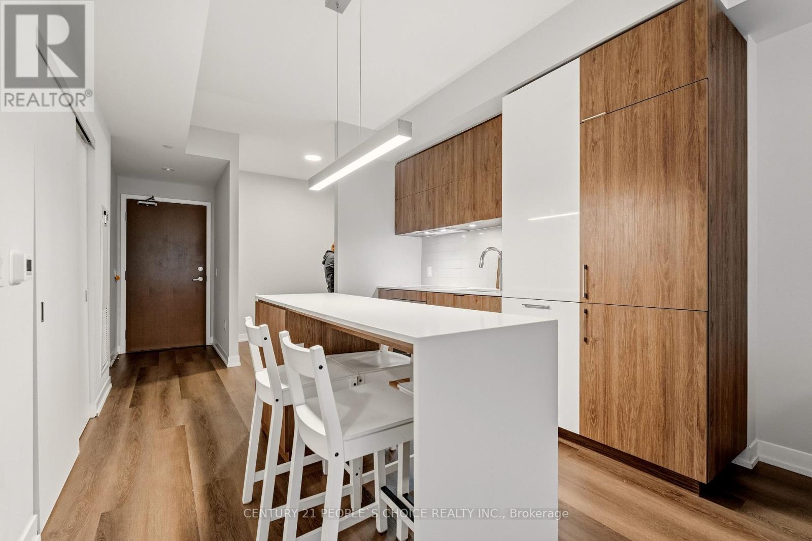 817 - 15 Lower Jarvis Street Property Photo 3