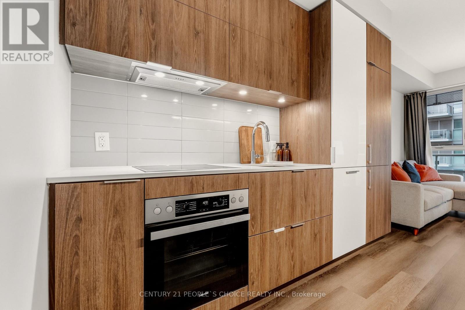 817 - 15 Lower Jarvis Street Property Photo 4