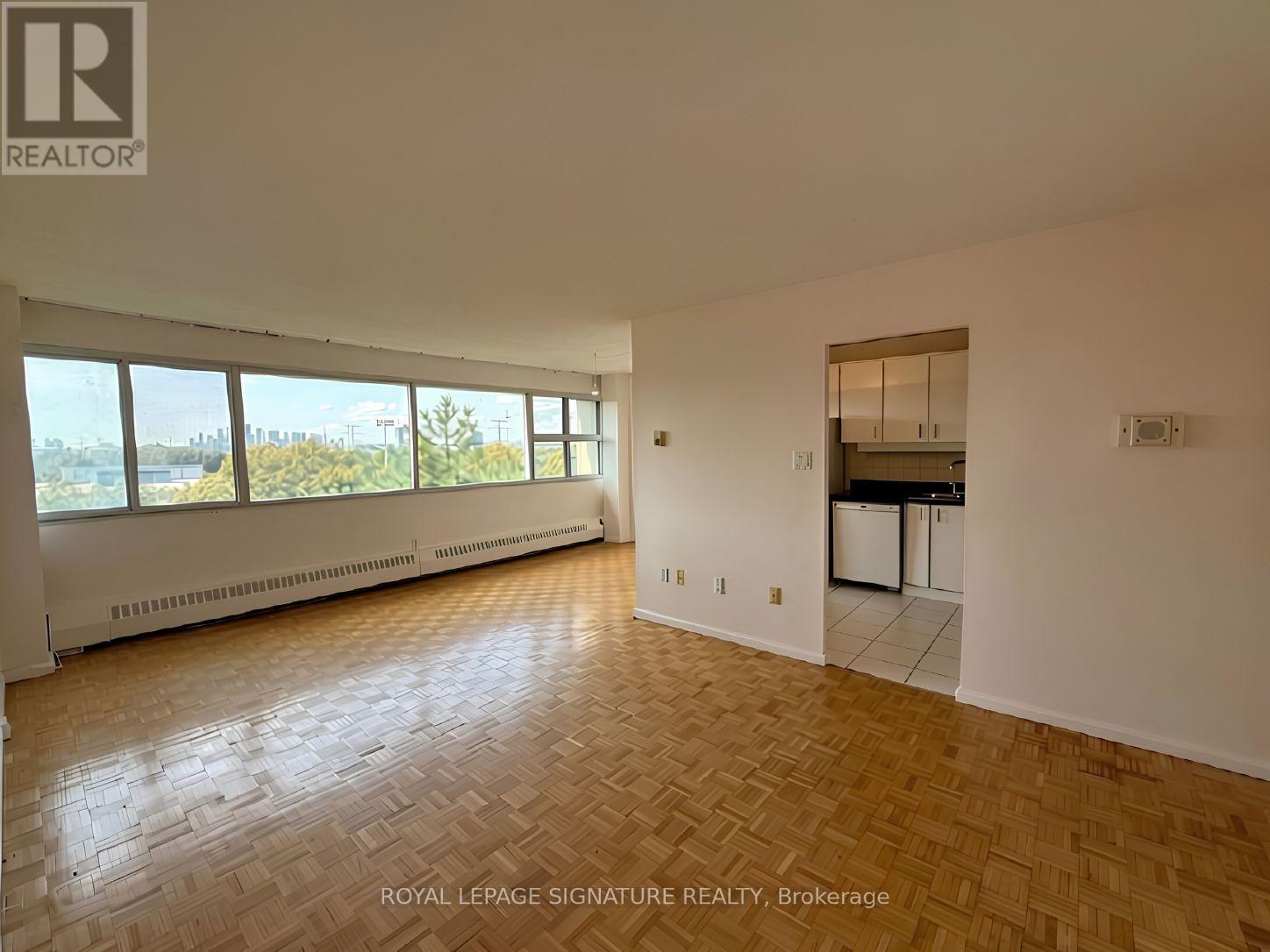 607 - 715 Don Mills Road Property Photo 4