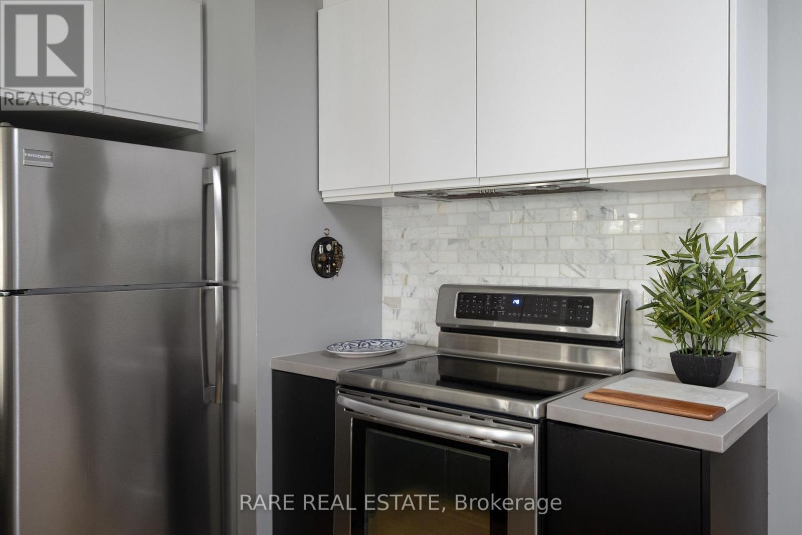 21 - 11 Niagara Street Property Photo 16