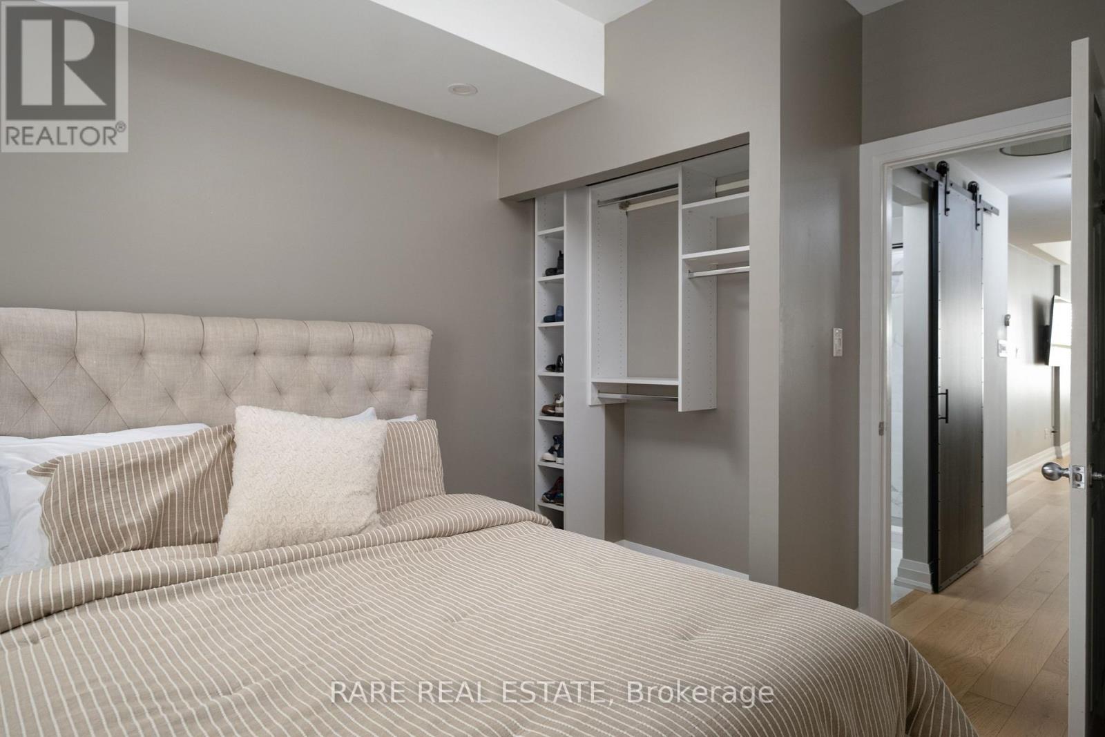 21 - 11 Niagara Street Property Photo 20