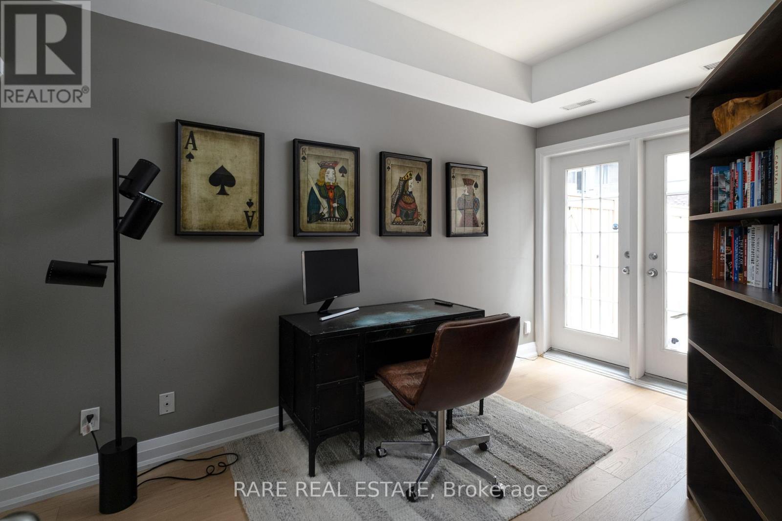 21 - 11 Niagara Street Property Photo 21