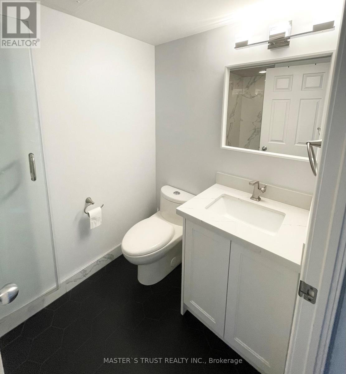801 - 28 Harrison Garden Boulevard Property Photo 10