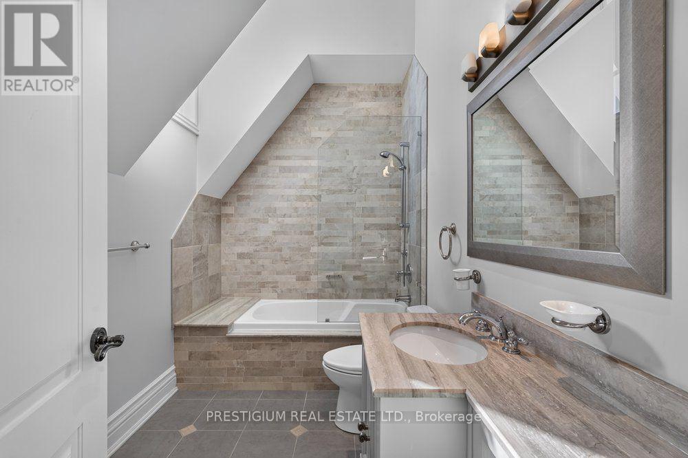 110 Munro Boulevard Property Photo 32