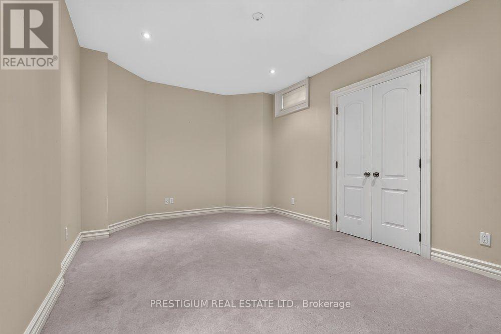 110 Munro Boulevard Property Photo 40