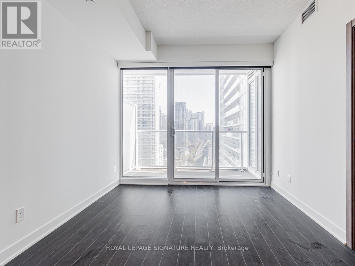 2608 - 19 Bathurst Street Property Photo 4