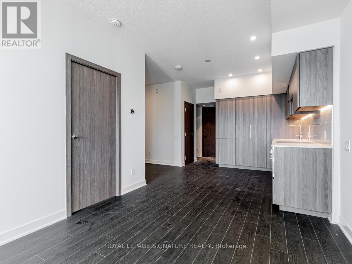 2608 - 19 Bathurst Street Property Photo 8
