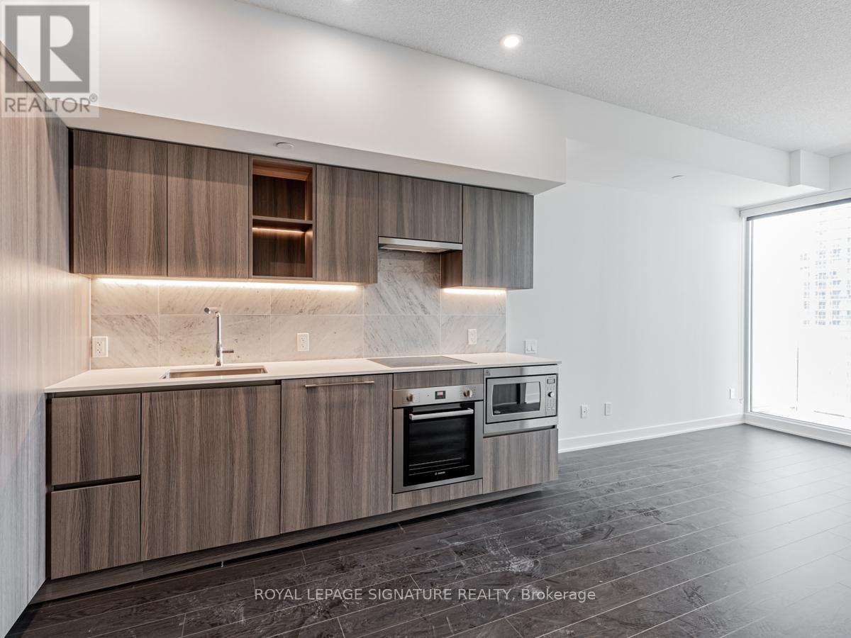 2608 - 19 Bathurst Street Property Photo 13
