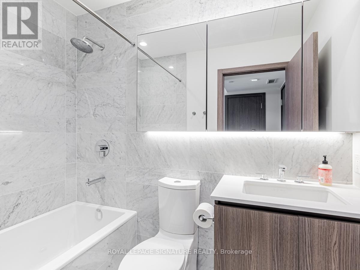 2608 - 19 Bathurst Street Property Photo 18