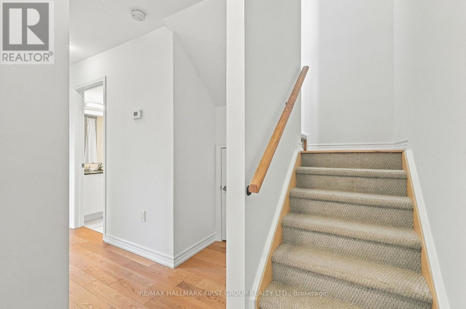 33 - 9 Clintwood Gate Property Photo 15