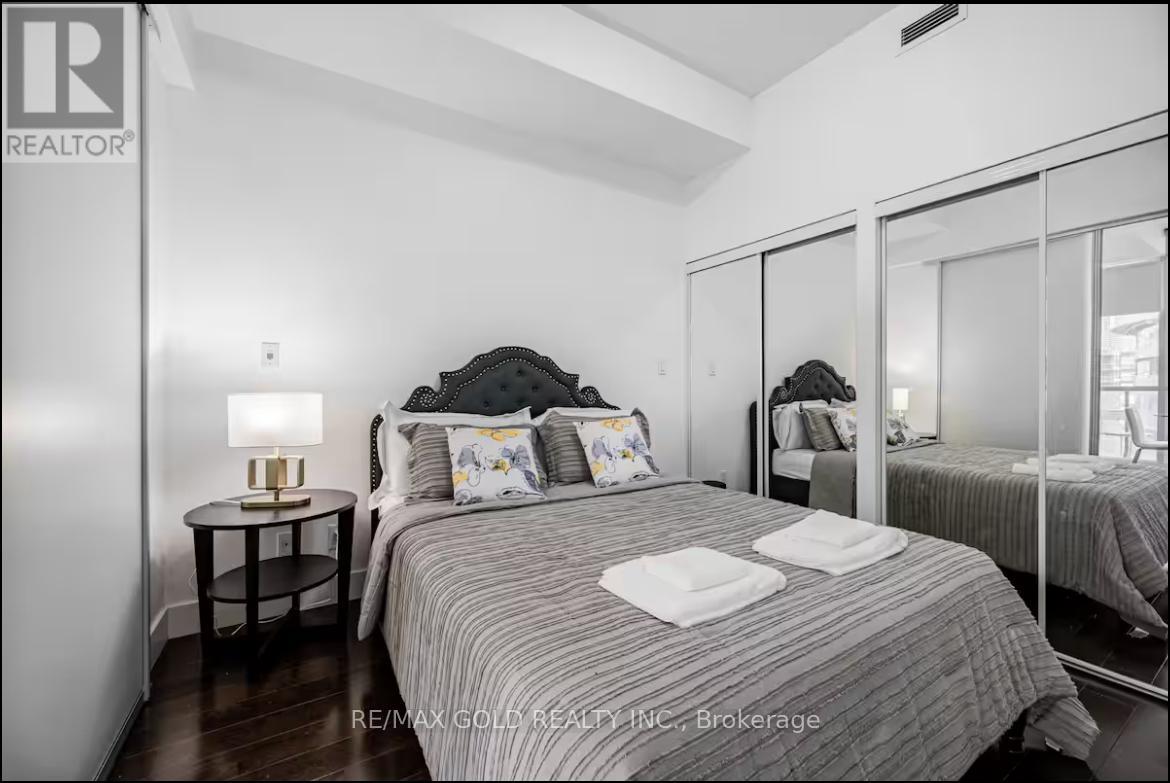 2811 - 55 Bremner Boulevard Property Photo 16