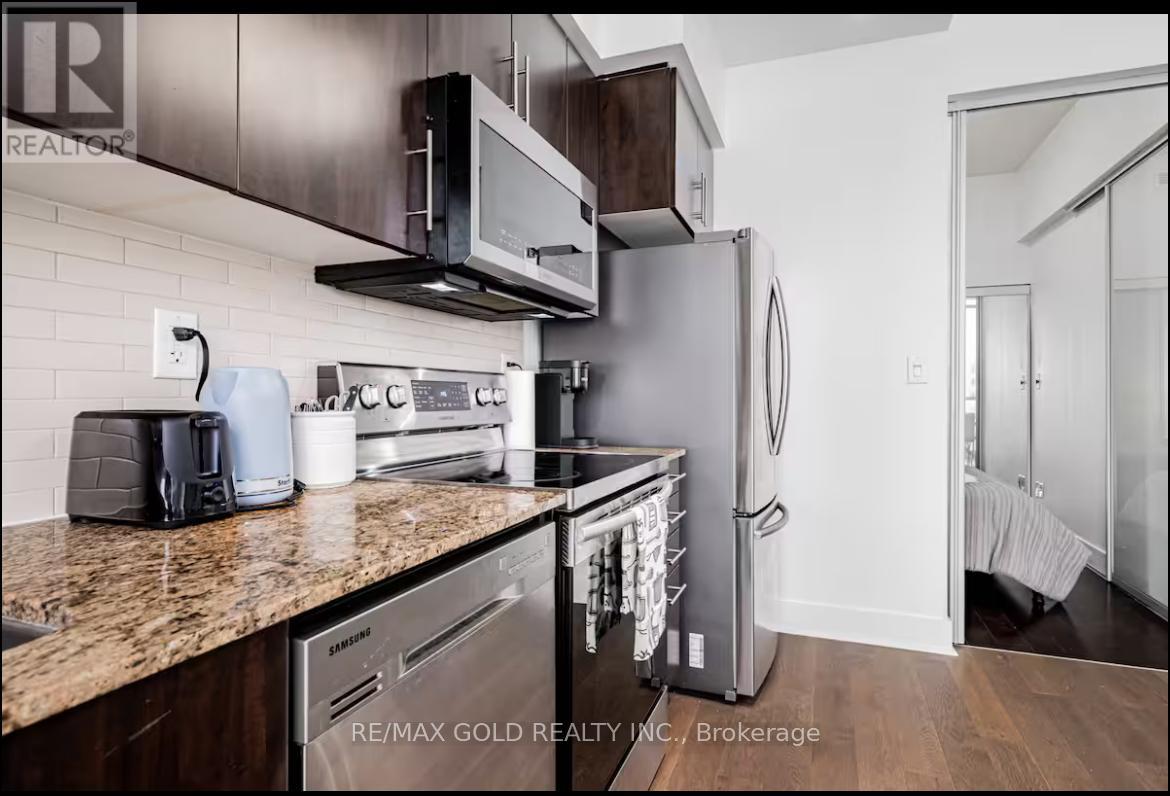 2811 - 55 Bremner Boulevard Property Photo 17
