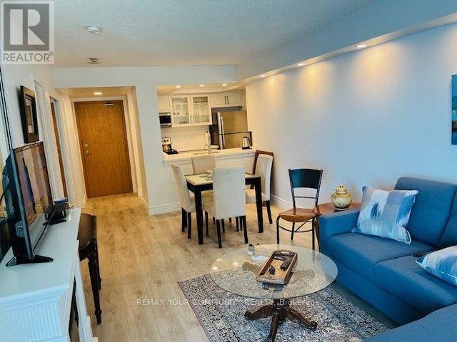 2804 - 77 Harbour Square Property Photo 2