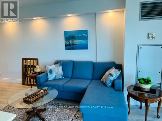 2804 - 77 Harbour Square Property Photo 3