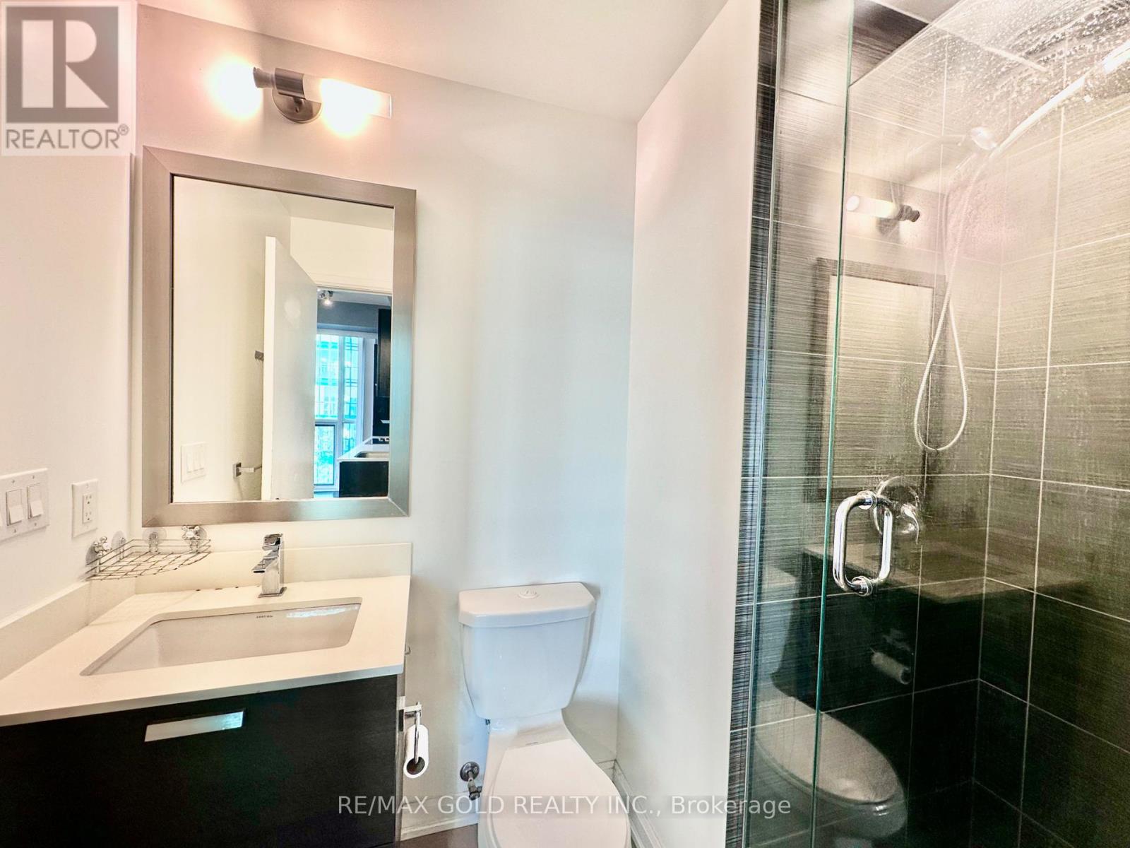 702 - 11 Bogert Avenue Property Photo 21