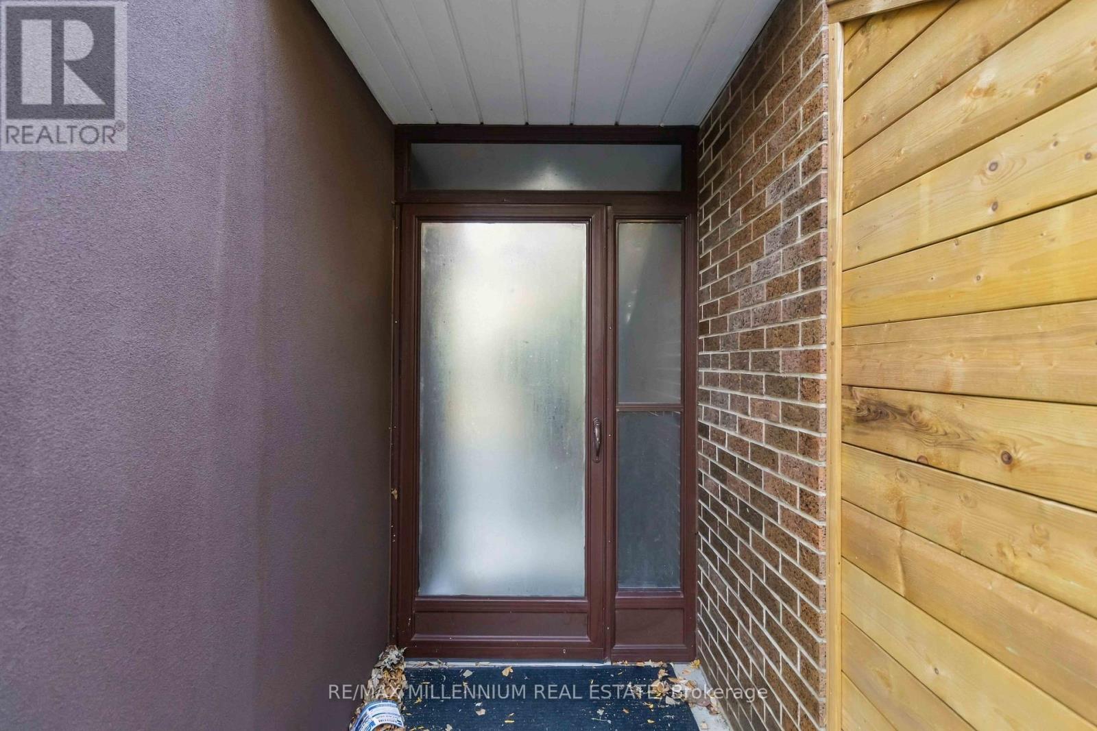 65 Castlefield Avenue Property Photo 3