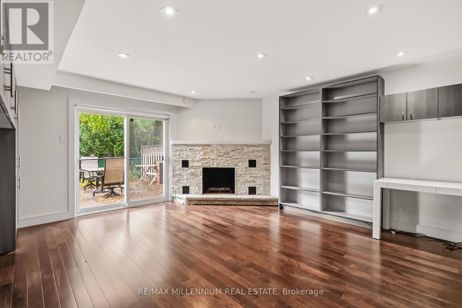 65 Castlefield Avenue Property Photo 9