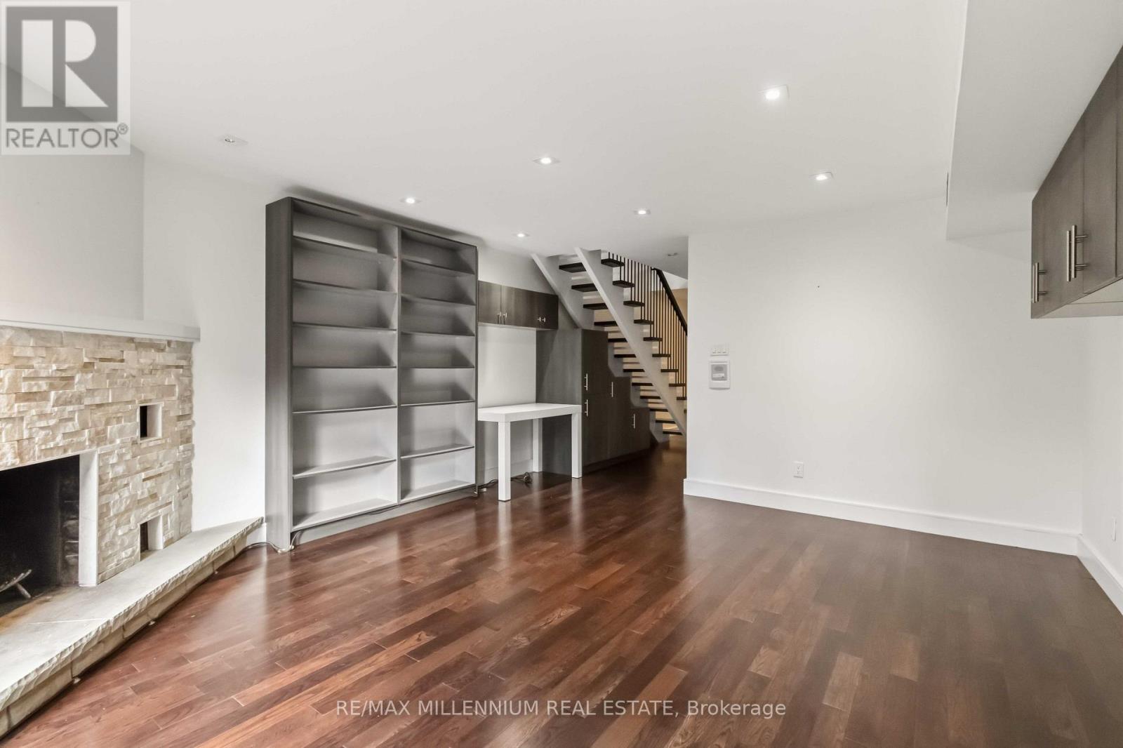 65 Castlefield Avenue Property Photo 11