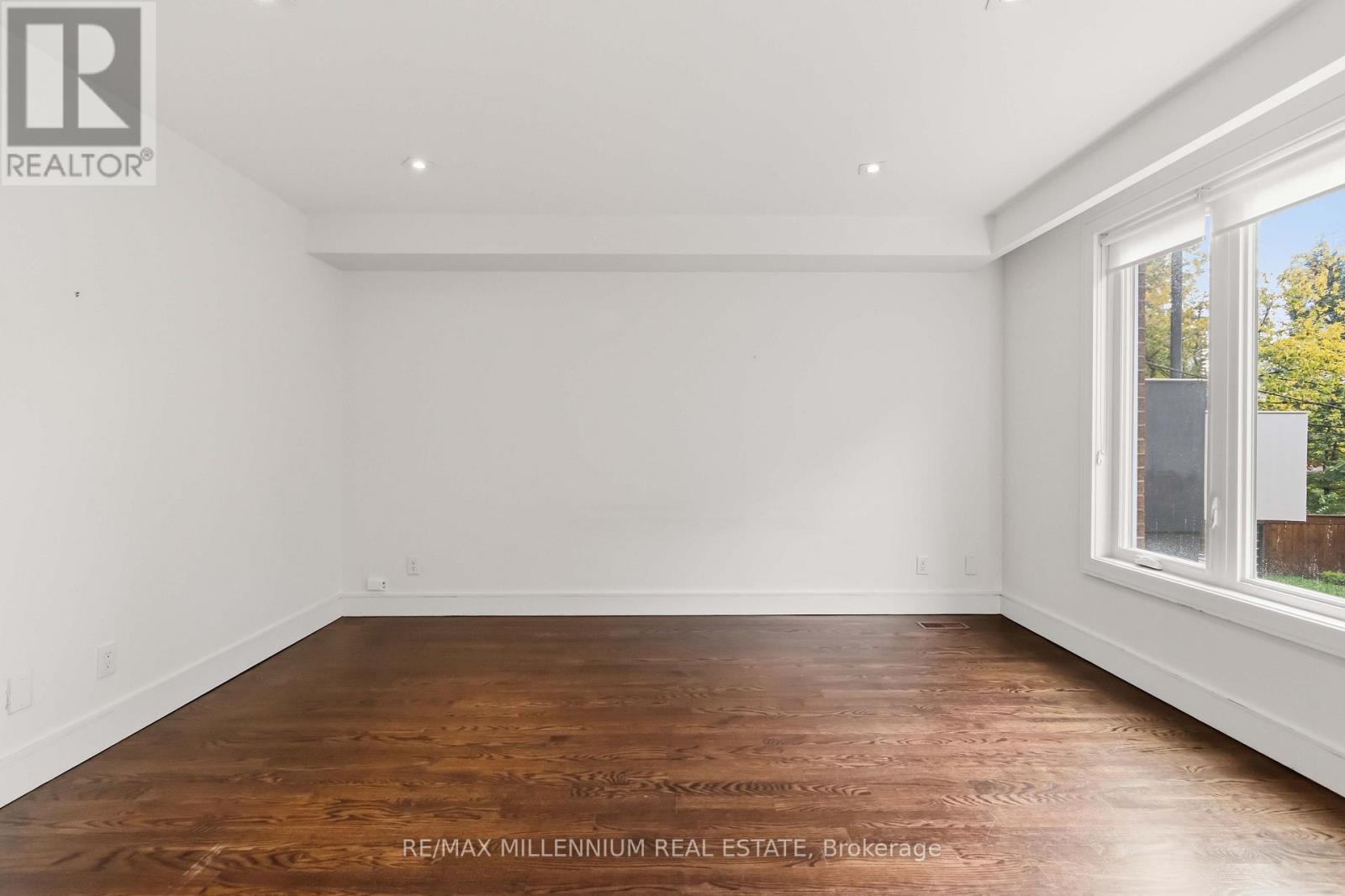 65 Castlefield Avenue Property Photo 17