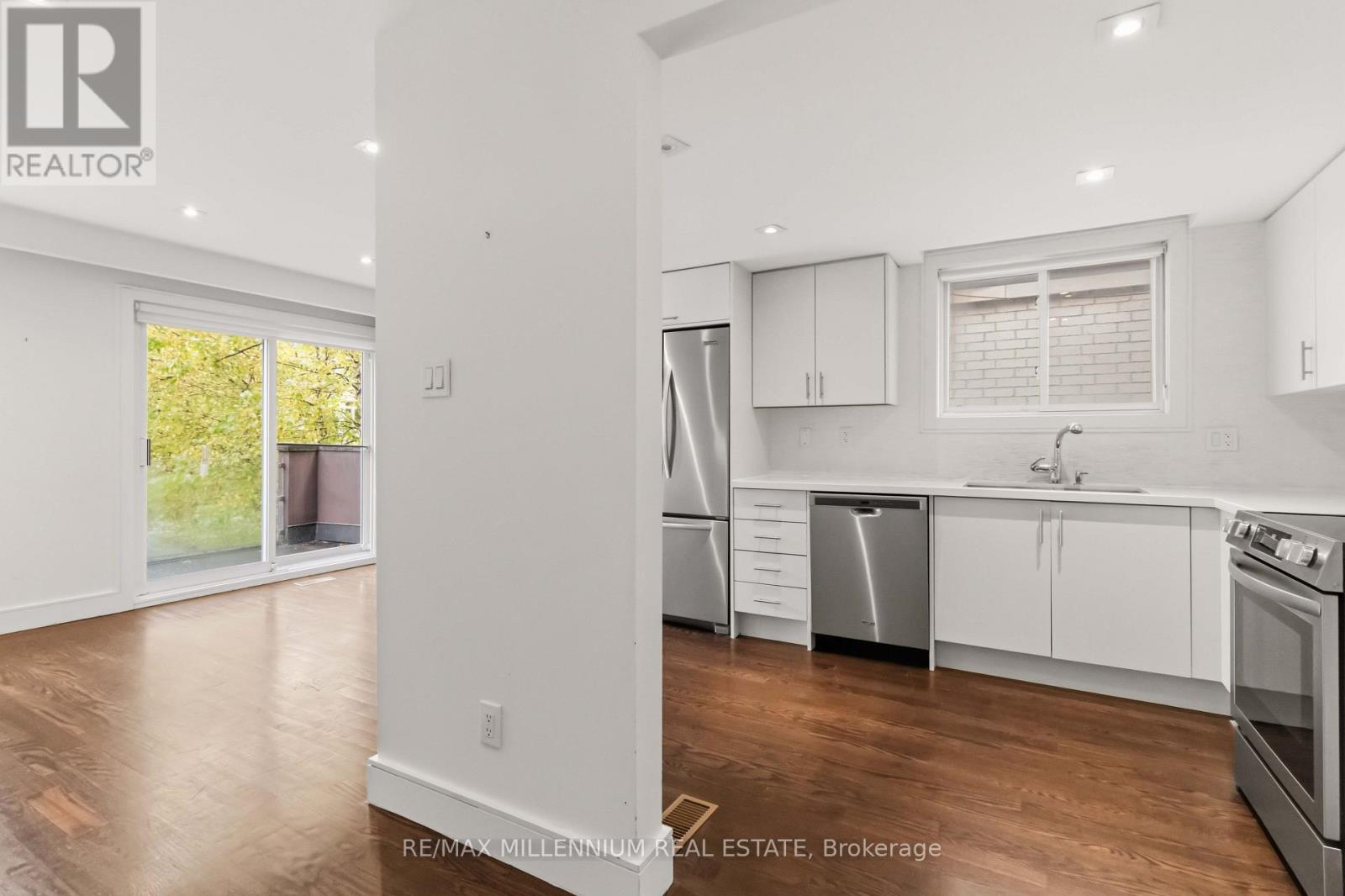 65 Castlefield Avenue Property Photo 18