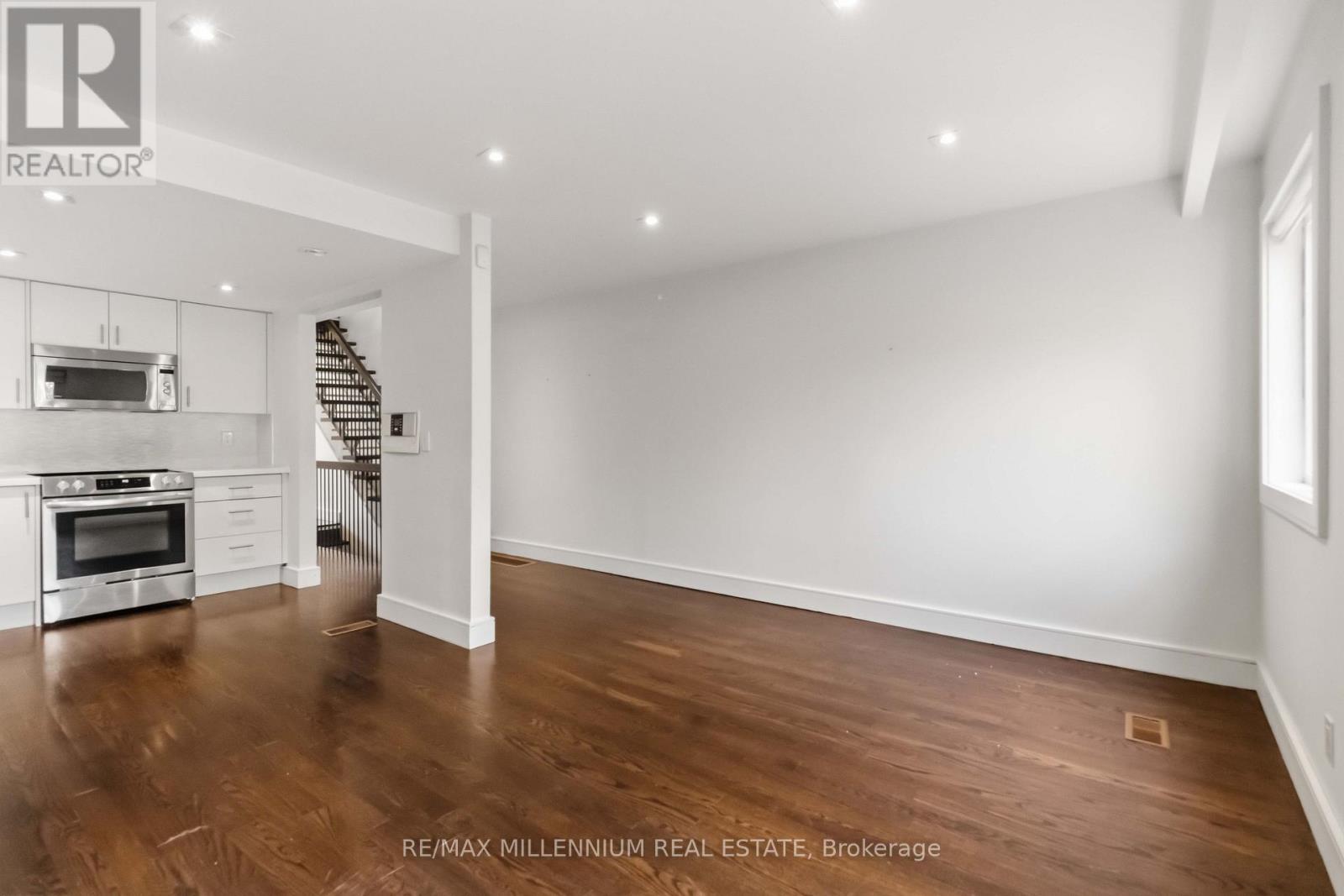 65 Castlefield Avenue Property Photo 22