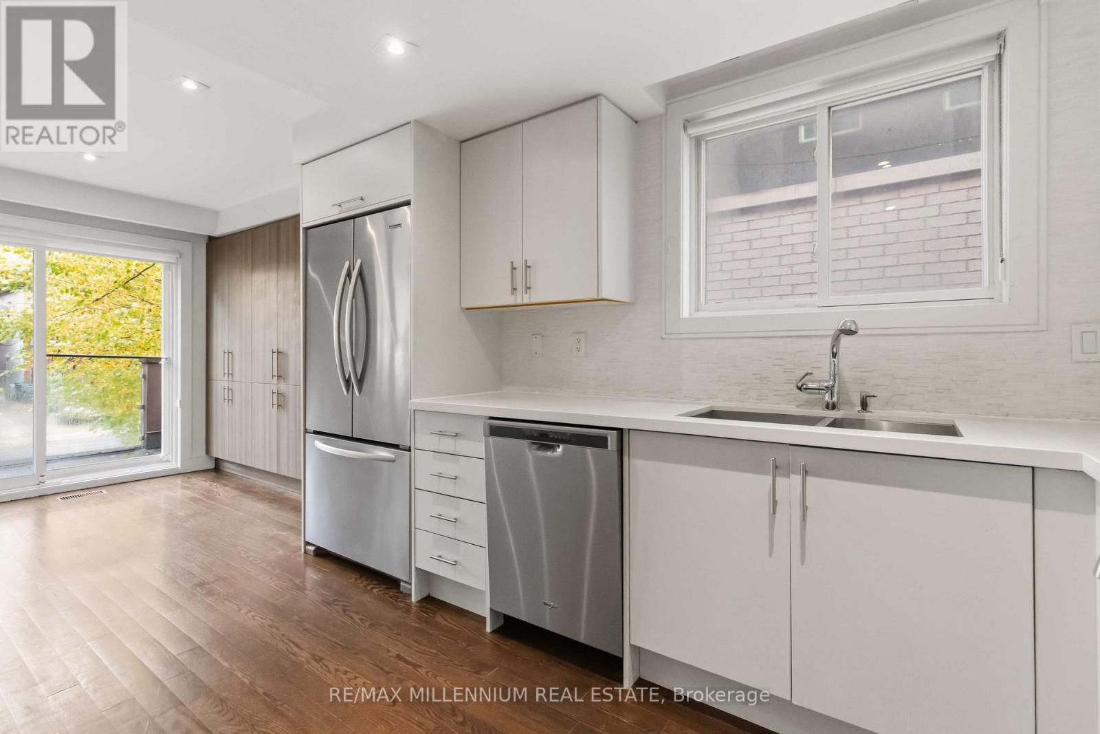 65 Castlefield Avenue Property Photo 28