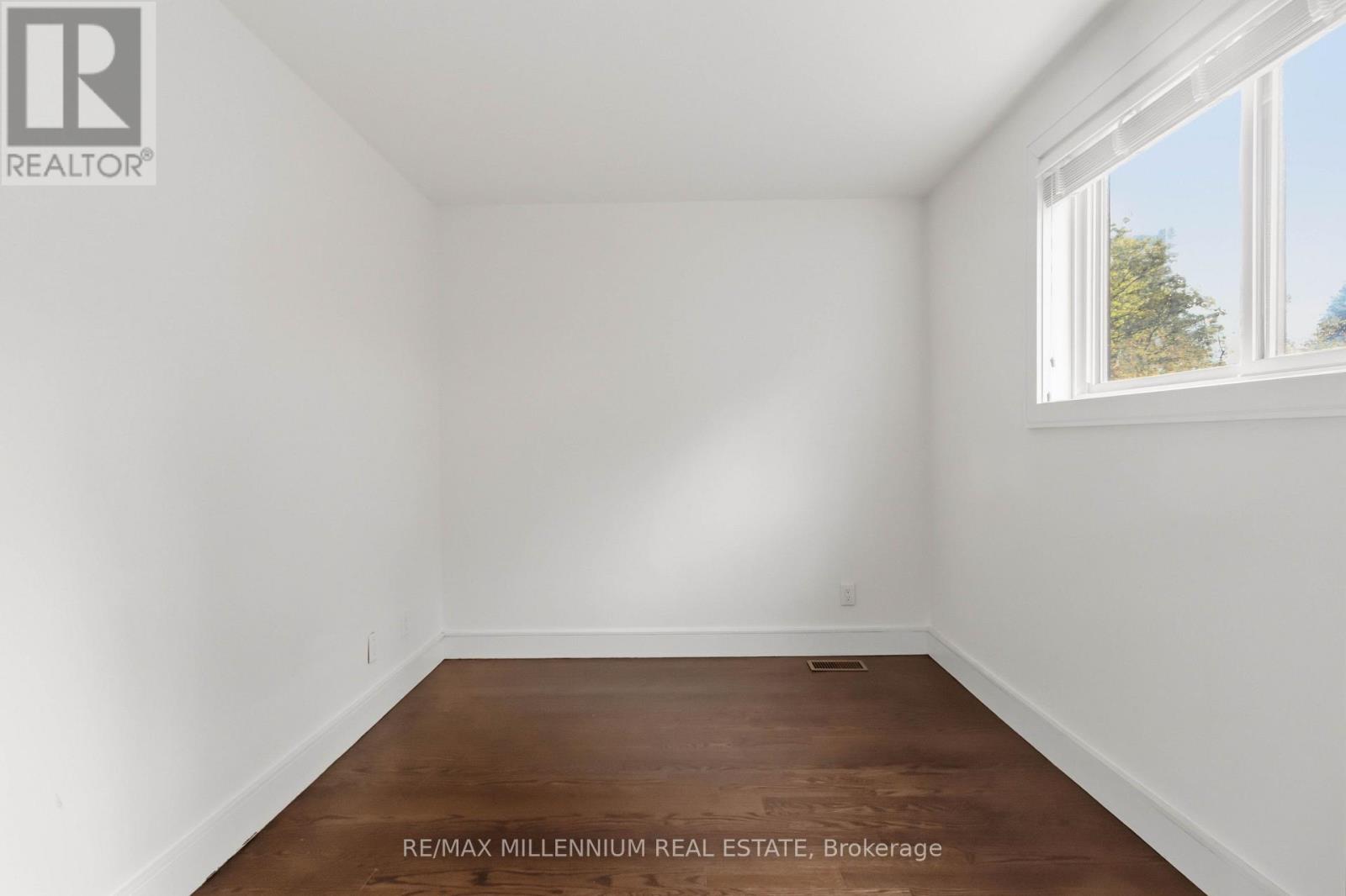 65 Castlefield Avenue Property Photo 34