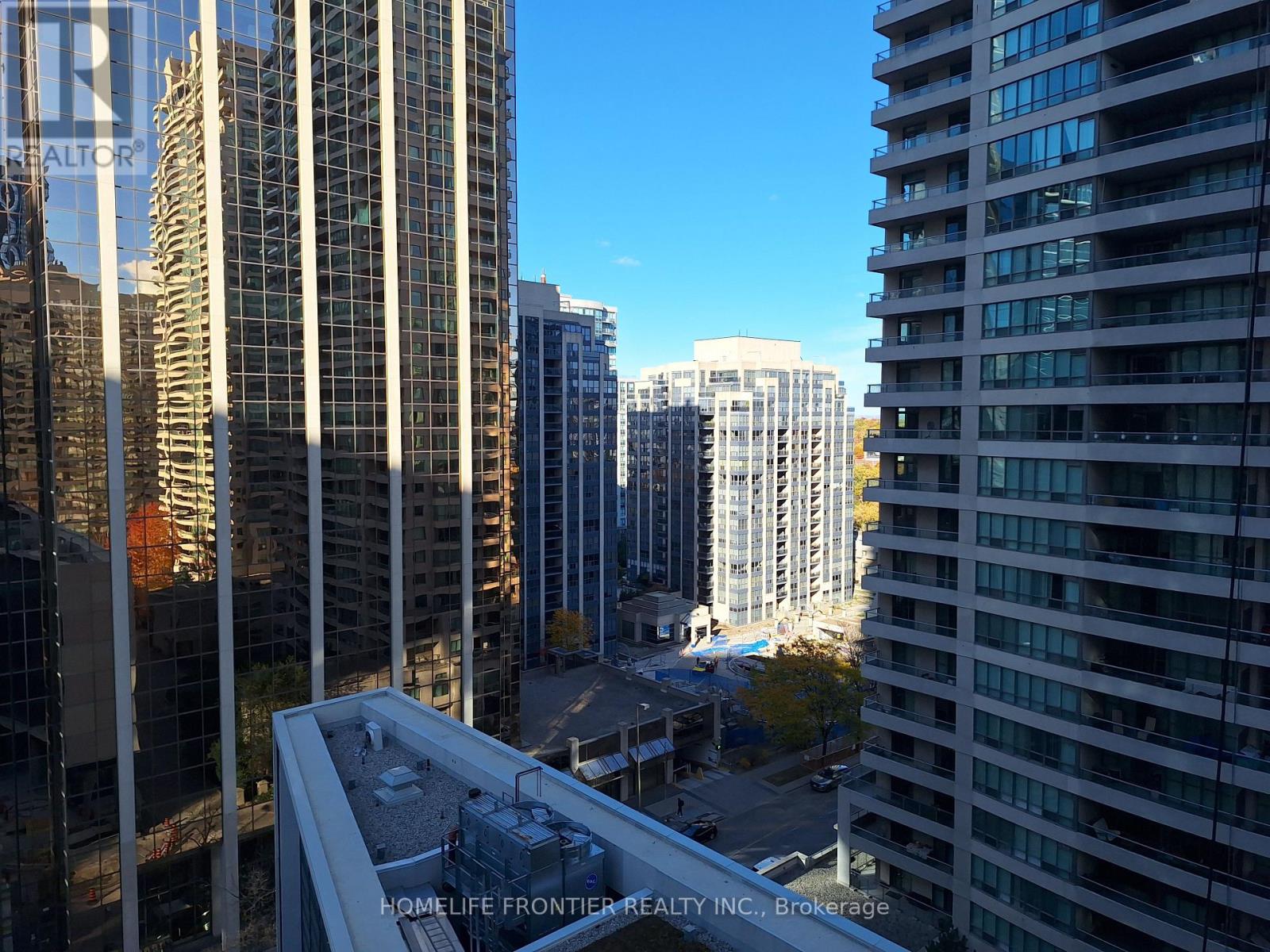 1018 - 4955 Yonge Street Property Photo 14