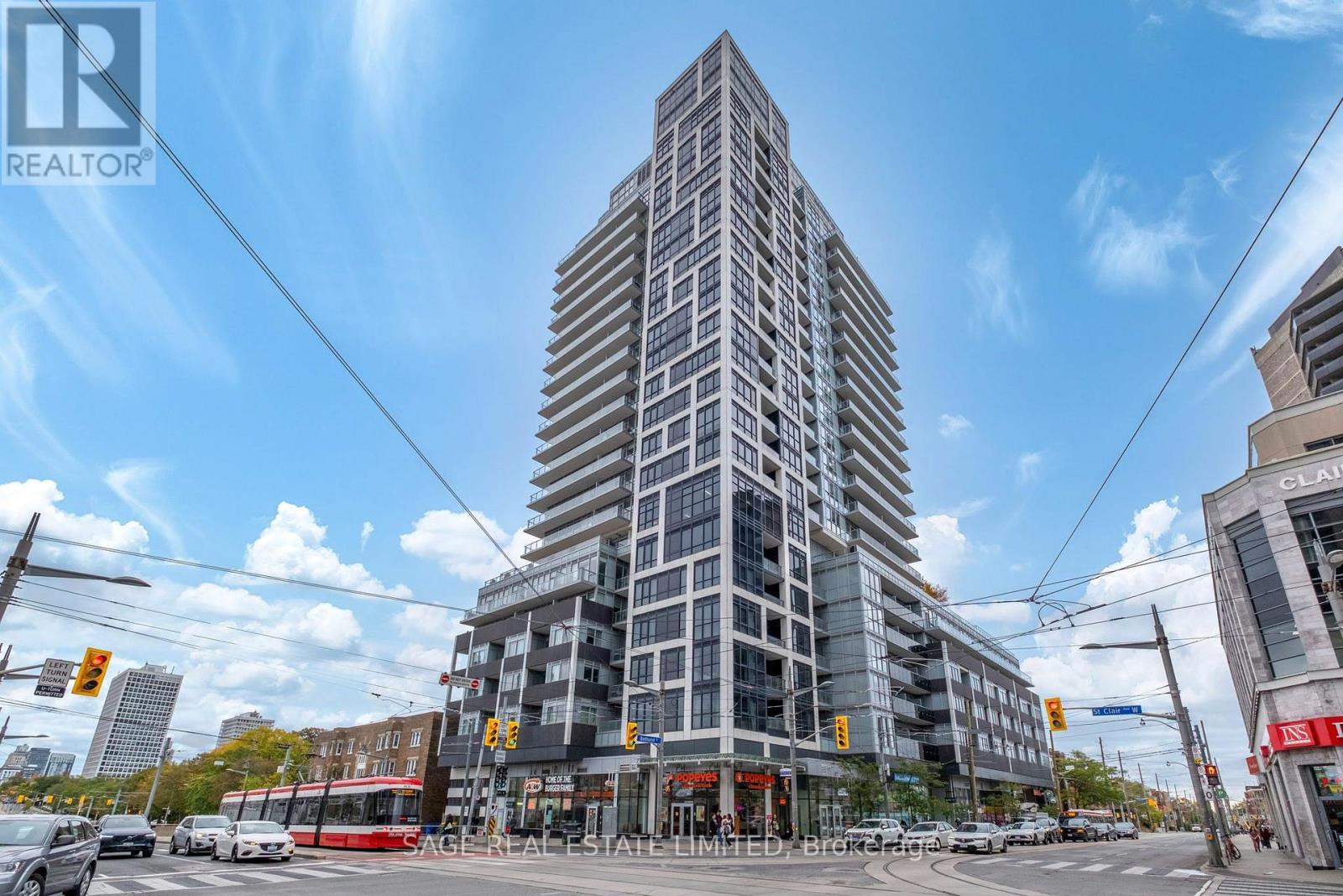 908 - 501 St Clair Avenue W Property Photo 1