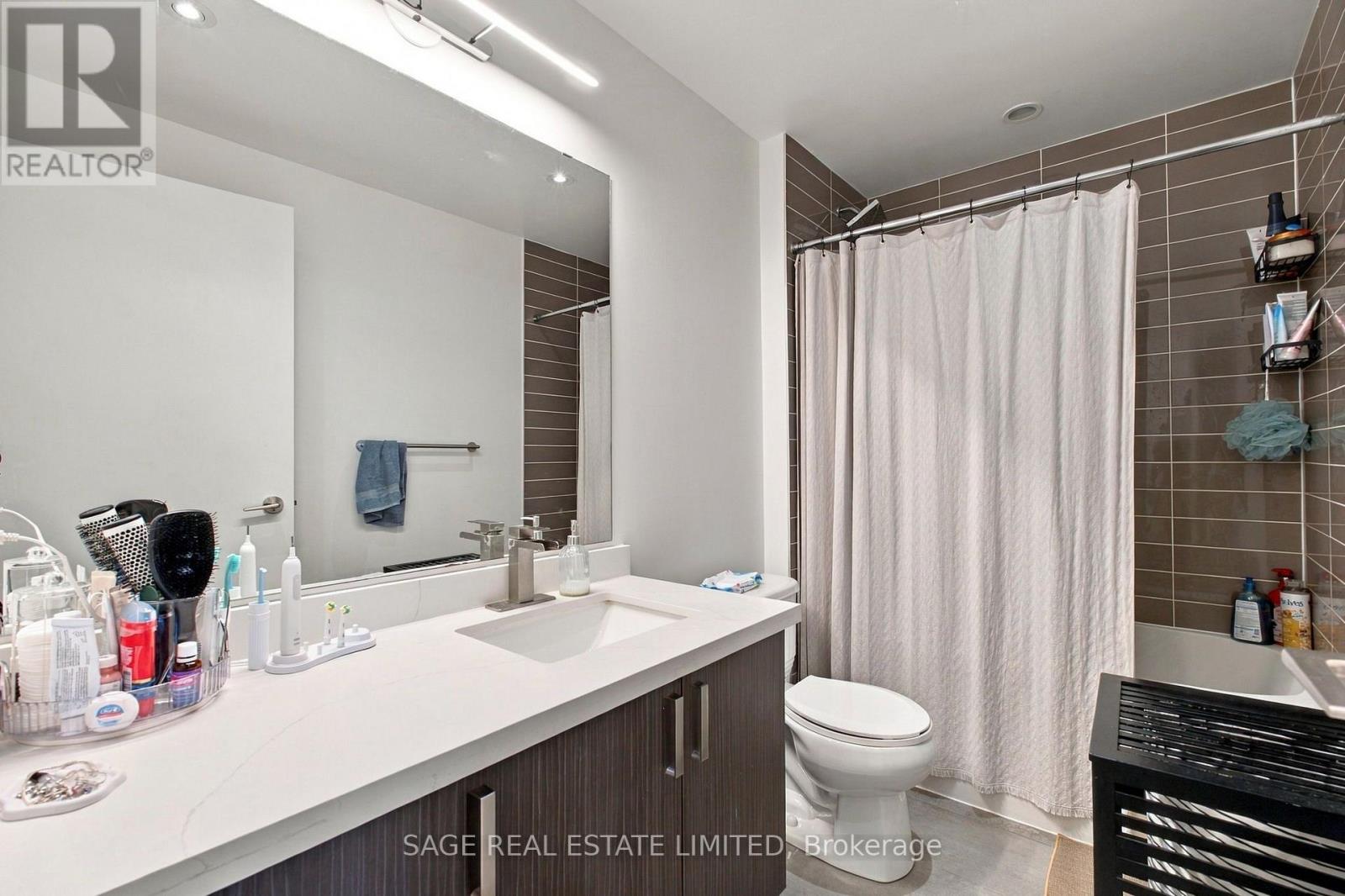 908 - 501 St Clair Avenue W Property Photo 20