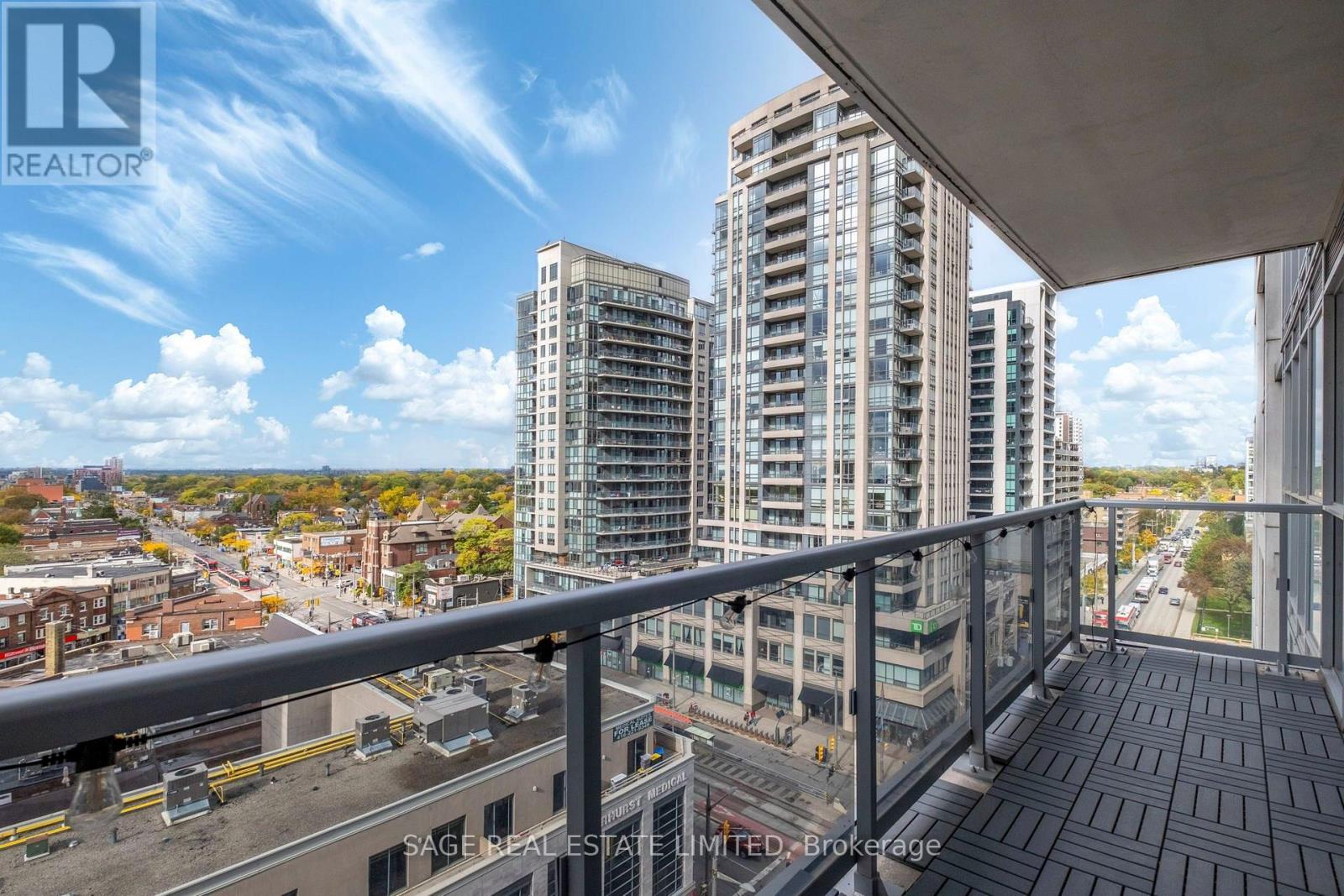 908 - 501 St Clair Avenue W Property Photo 22
