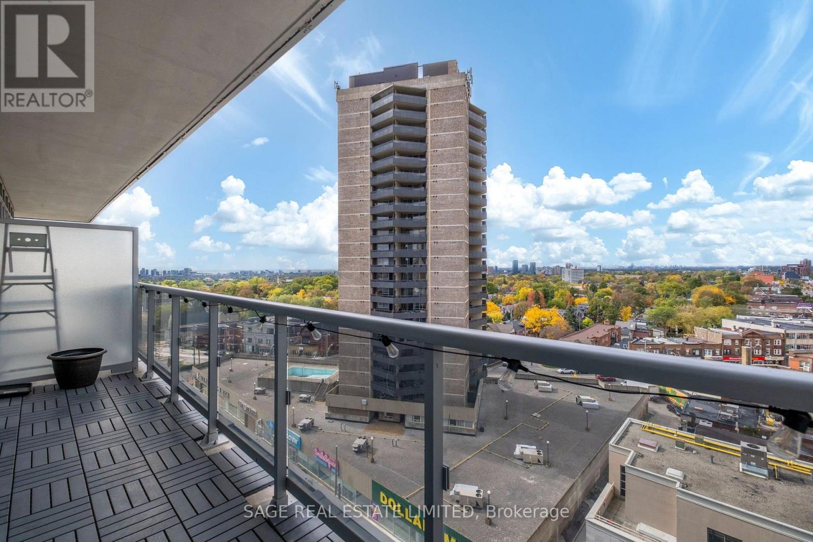 908 - 501 St Clair Avenue W Property Photo 24