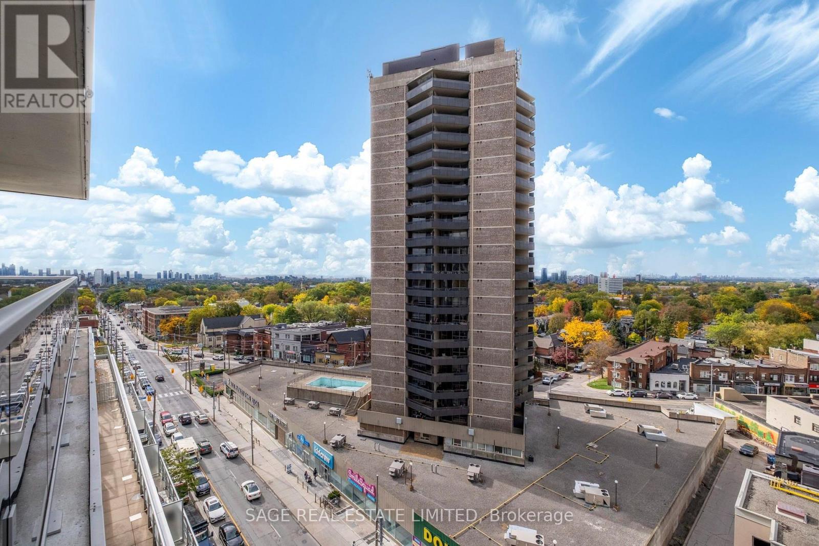 908 - 501 St Clair Avenue W Property Photo 25