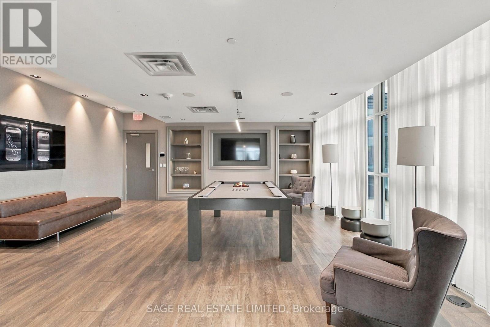 908 - 501 St Clair Avenue W Property Photo 31