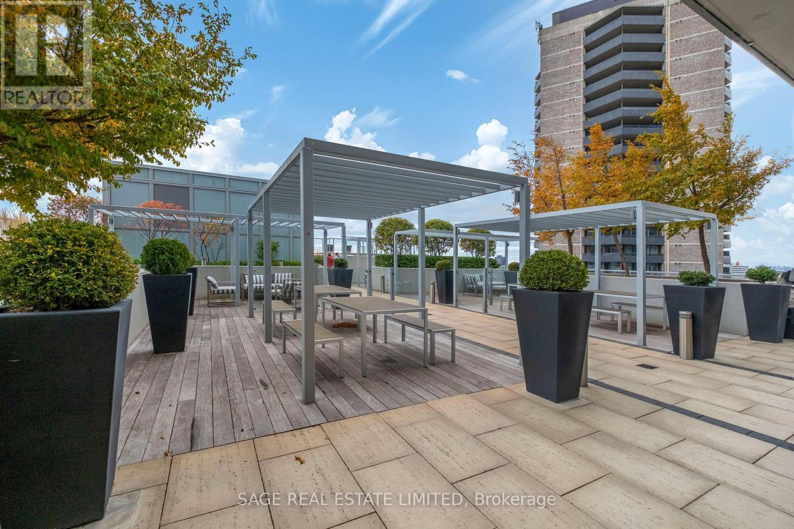 908 - 501 St Clair Avenue W Property Photo 35