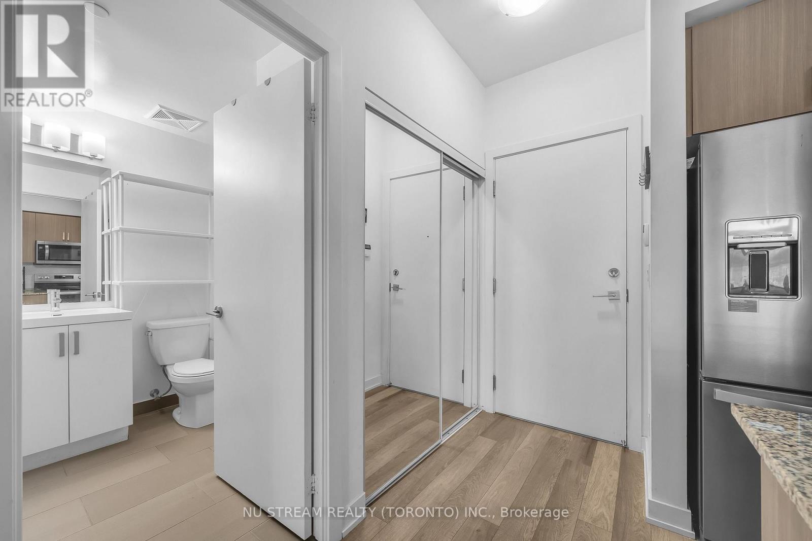 810 - 1603 Eglinton Avenue W Property Photo 8