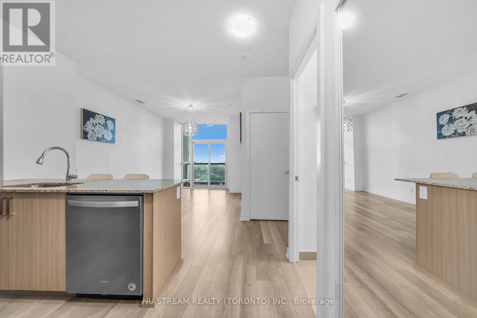 810 - 1603 Eglinton Avenue W Property Photo 9