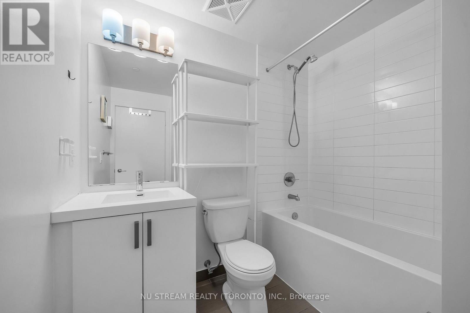 810 - 1603 Eglinton Avenue W Property Photo 24