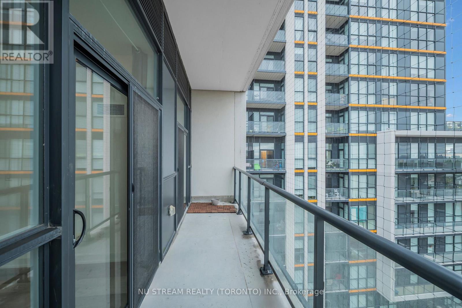 810 - 1603 Eglinton Avenue W Property Photo 25